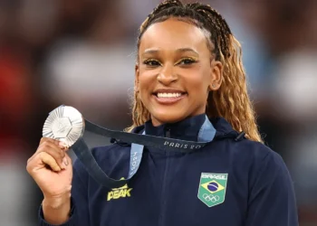 prêmio, troféu, condecoração;