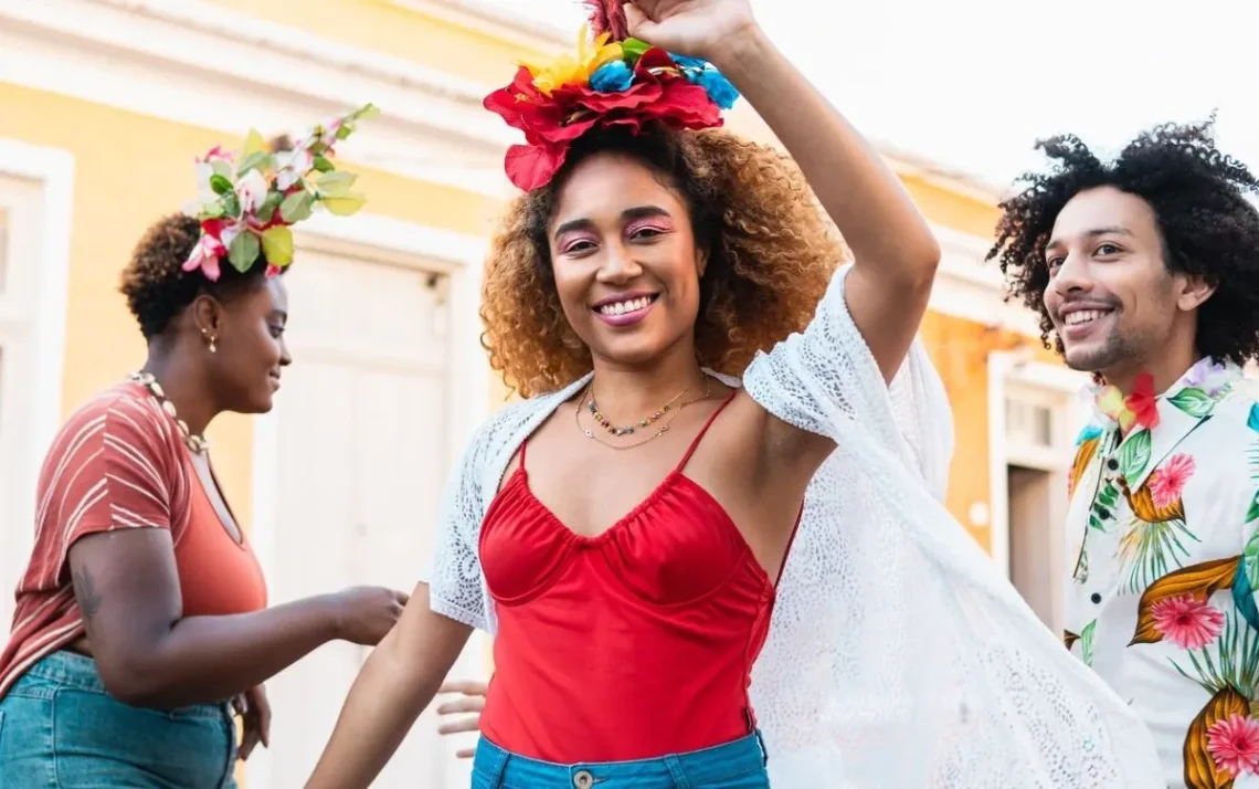 folia, festa, celebração;