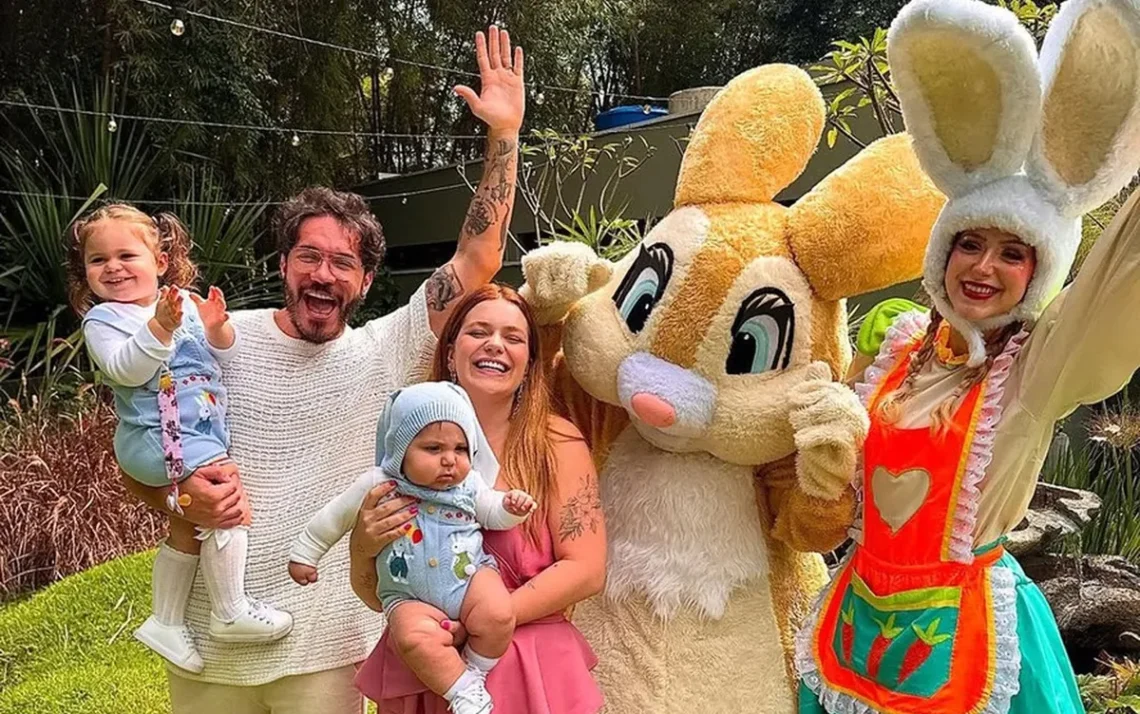 festa, celebração, comemoração;
