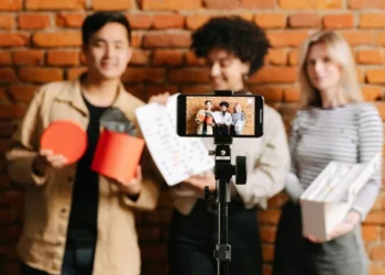jovens, millennials, nova geração, recém-formados, estudantes;