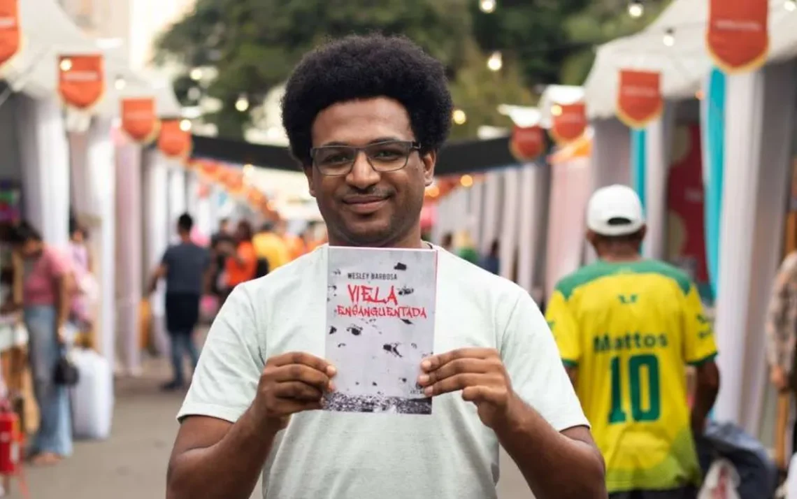 periférico, excluído, socialmente marginalizado;