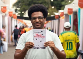 periférico, excluído, socialmente marginalizado;