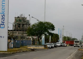 empresa, companhia, petroquímica;