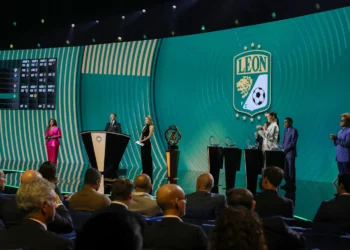competição, torneio, campeonato;