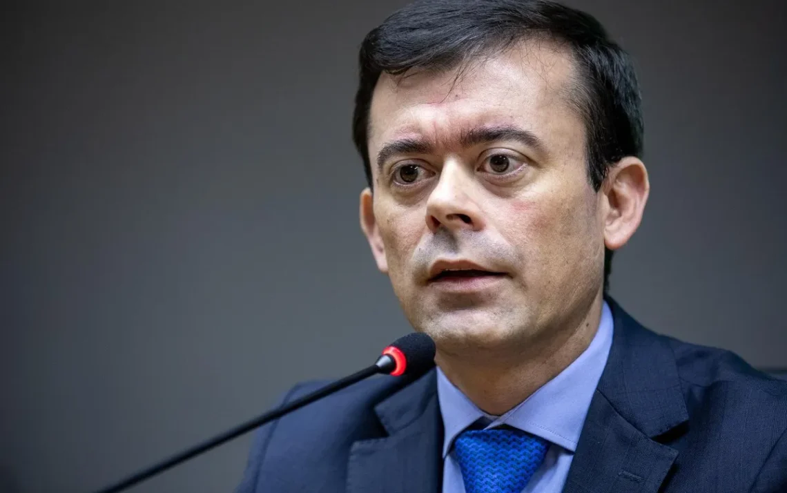 administração, autoridades, poder público';