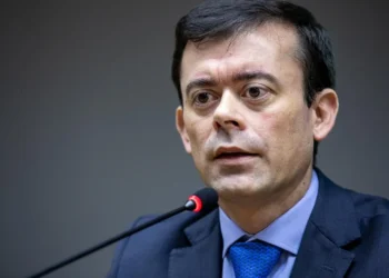 administração, autoridades, poder público';