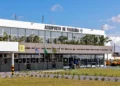 aeroporto, terminal aéreo, pista de pouso;