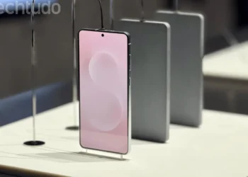smartphone, celular, dispositivo móvel;
