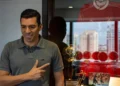 ex-zagueiro, jogador, atleta;