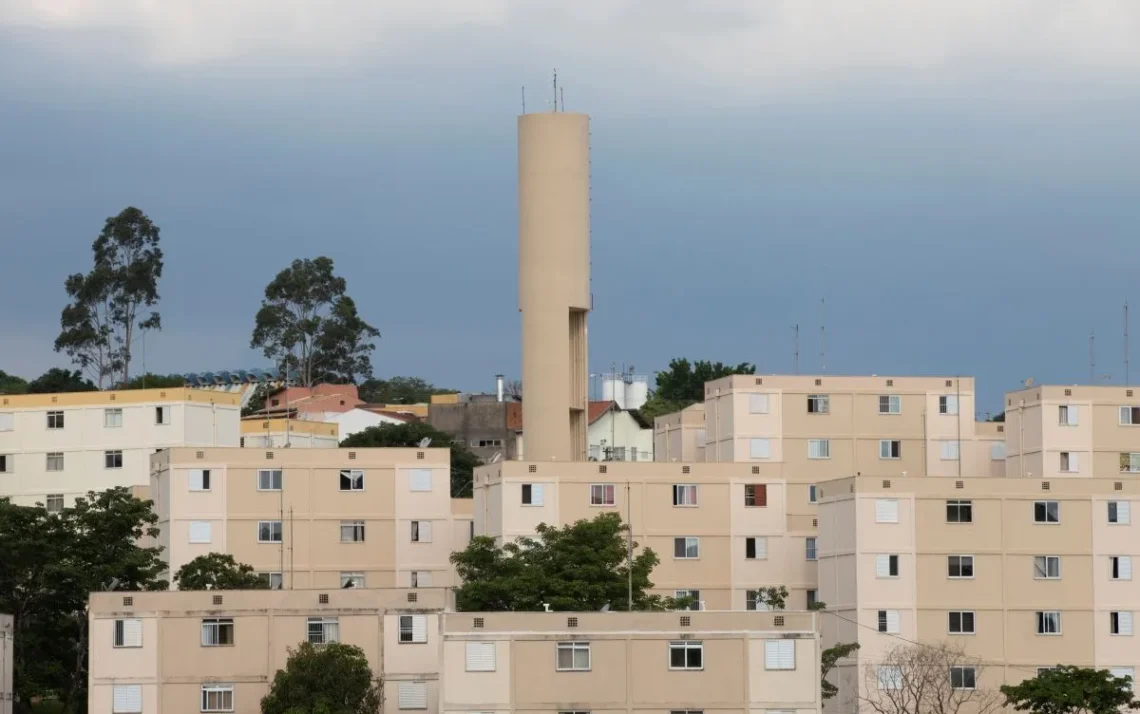 Residências, Moradias, Casas, Apartamentos';