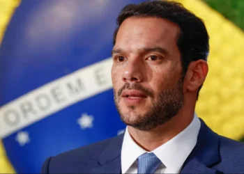 campeonatos, competições, torneios, certames, jogos;
