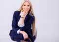atriz, empresária, mulher trans;