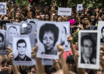 governo, estado, nação;