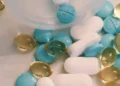 medicamento, remédio, substância;