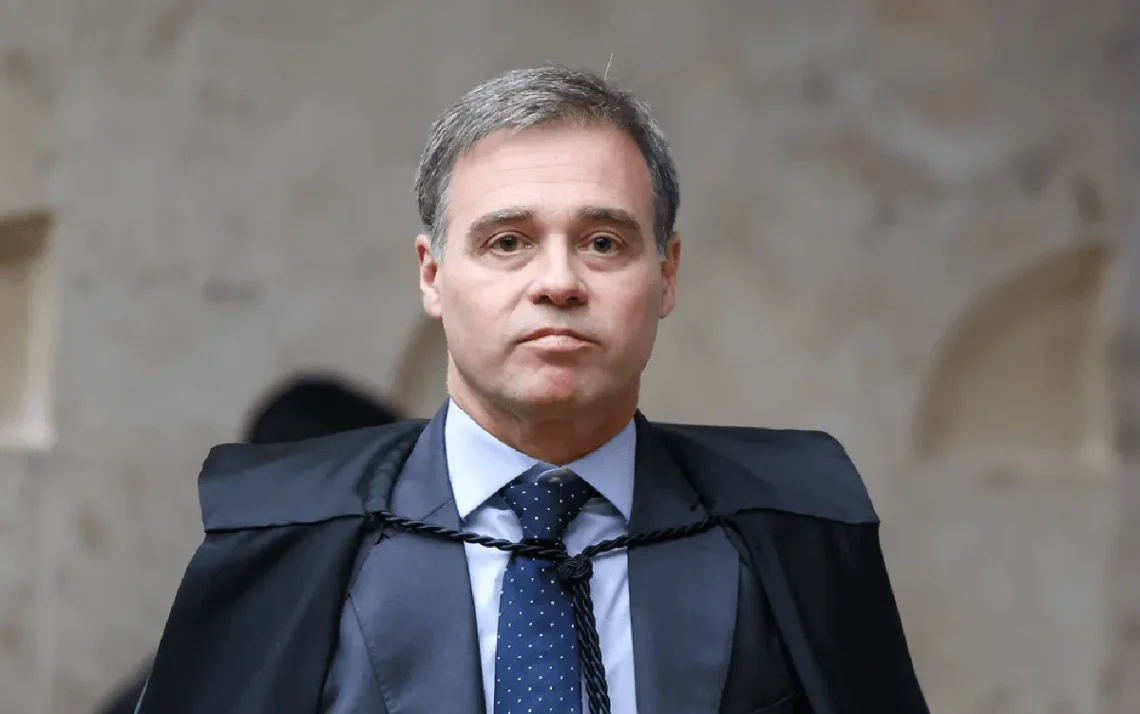 autonomia, independência, franquia';