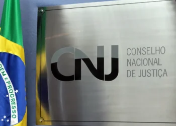 Organizações, Entidades, Sociedades, Companhias, Corporações;