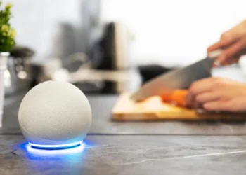 assistente virtual, smart speaker';