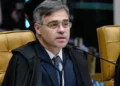 Tribunal, Judiciário, Legislativo';