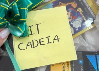 punição, sentença, julgamento, pena, castigo;